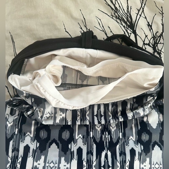 Womens Soybu Ikat active dress with Bra black white cross back Size small EUC - Picture 7 of 12